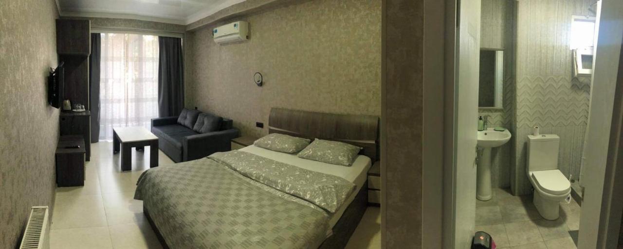 Golden Lion Otel Kobuleti Dış mekan fotoğraf